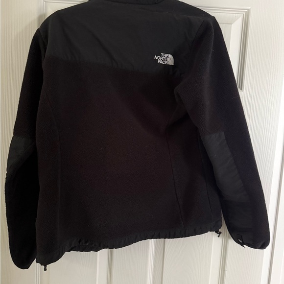 The North Face Black Retro Denali Jacket - Picture 6 of 8